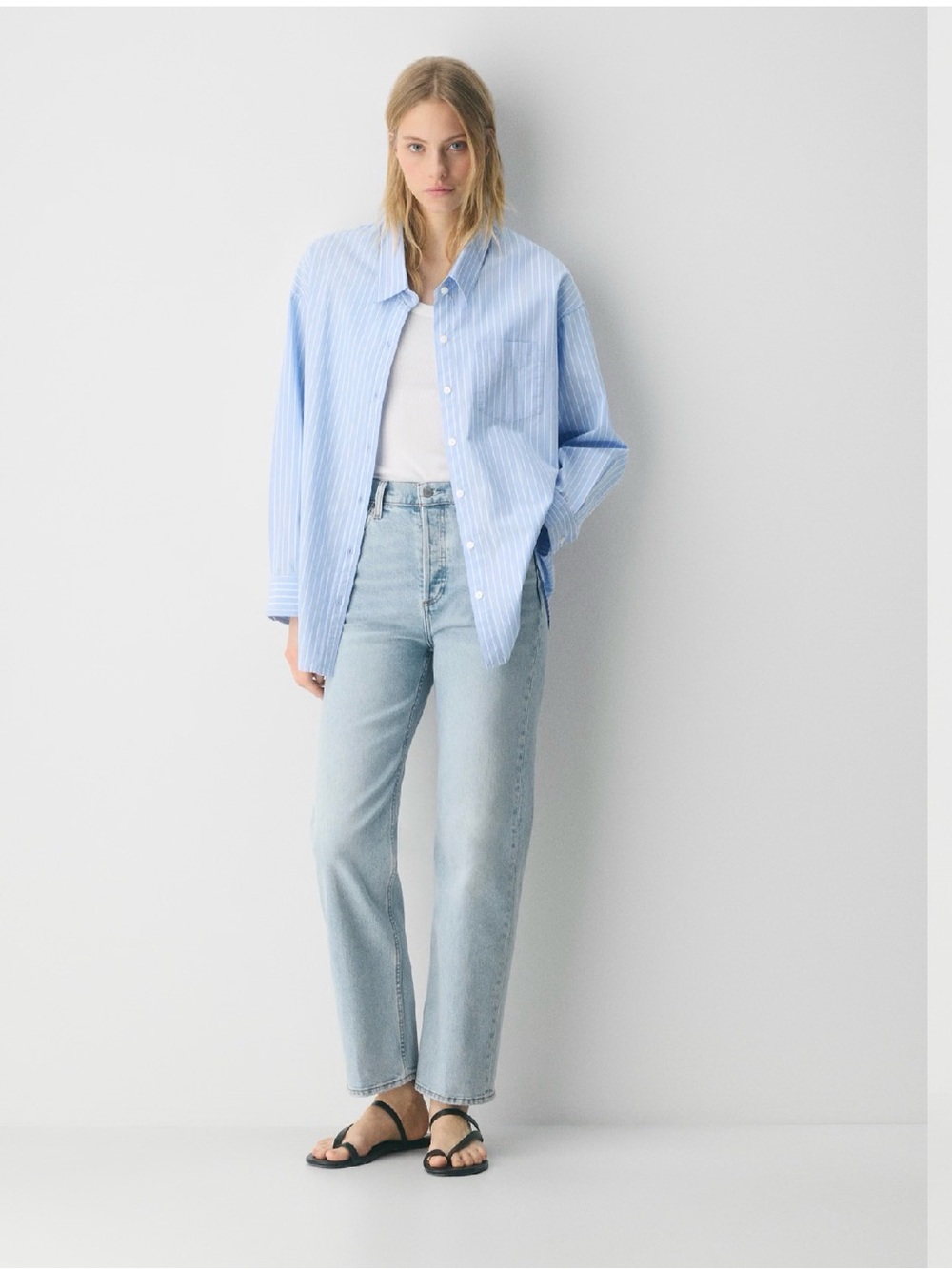 Aritzia Denim Forum Arlo High Rise Straight Jeans Size 26 28L Light Indigo